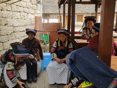 -高荡千年布依古寨旅游景区