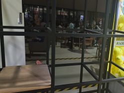 -飞吧潮玩运动蹦床游乐场