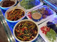 -靠山屯东北农家菜(八龙桥雅苑店)