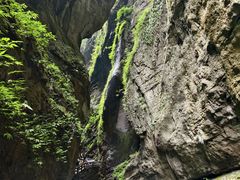 -龙水峡地缝景区
