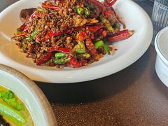 -曼听小寨海鲜烧烤·大连辣炒大王(盖州街店)