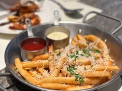 黑松露芝士现切薯条-SHADOWS•Bistro&Eatery(安福路店)
