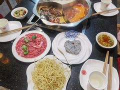 -百年川椒重庆老火锅(光谷店)
