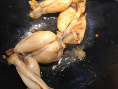 -销魂美蛙鱼头火锅(上海首店)