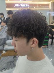 -藤野造型烫染·漂发