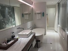 -郑州建业艾美酒店