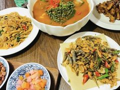 -肆海小川菜酒馆Wine Bistro (青年路店)