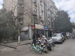 -叶新小吃店(来凤小区总店)