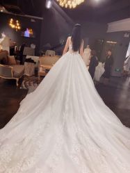 点击看大图 -艾米丽婚纱礼服