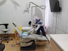 -联合口腔(西环诊所)