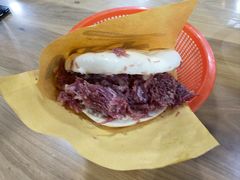 腊牛肉夹馍-邢老三肉丸糊辣汤·非遗美食(西安总店)