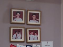 -花儿照相馆·最美证件照(红旗街万达店)
