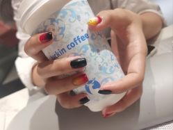 -丽心自助美甲美睫