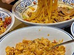 -李与白包子铺(桐梓林店)