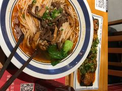 红烧牛杂圆粉-霸蛮湖南菜·牛肉粉(荣京西街店)
