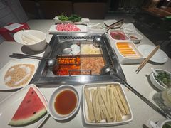 -海底捞火锅鲜切牛肉主题店(长寿路店)