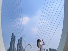-南京眼步行桥