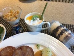 -亮马河饭店翠雅咖啡厅