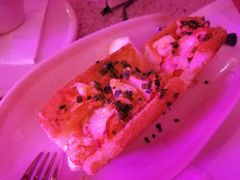 -Pinchy's Lobster & Champagne Bar