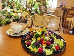 -Rabbit Cafe私房西餐甜点咖啡(栖霞路店)