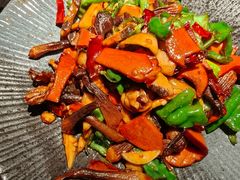 特色炒杂菌-芸鲜季·云南野生菌餐厅· 云南风物味研社(闵行店)