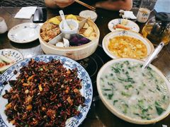 -黄桷树曹家私房菜(江与城店)