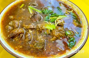 Pork Ribs and Intestines Noodles