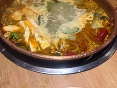 -洱火云南酸菜牛肉火锅(石景山当代商城店)