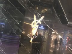 -爱雍·乌节