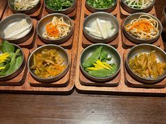 -银米·云南传统过桥米线(双廊黑金冠店)