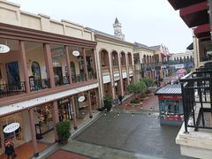 -王府井奥莱临潼小镇(临潼店)