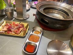 -围炉肉舍•炭烤活鳗•丹东海鲜烤肉(步行街店)