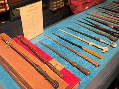 -九又四分之三站台哈利波特商店