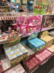 -百荣二期玩具城