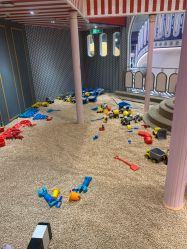 -奈尔宝·儿童乐园·亲子餐厅(鄞州万达店)