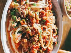 -歹歹的加个面过油肉拌面