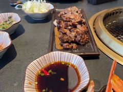 -铭牛烧肉·和牛海鲜自助(高新月牙湖店)