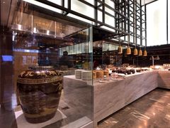 -飨食汇全日制餐厅·昆山皇冠假日酒店(九方店)