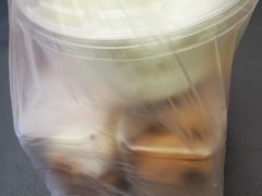 -红宝石·鲜奶小方·海派西点房(南丹店)