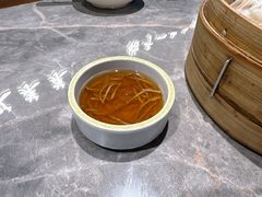 -莱莱小笼·乔艾