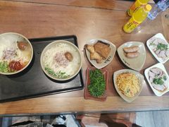 -亮亮面馆(经六路店)