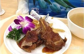 Pasta with French-style Lamb Chops