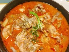 自制泡菜牛蛙锅-付掌柜在成都·热炒砂锅集(金禾店)