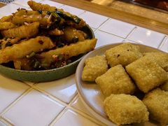 -粉八·云南米线·建水烧烤(常熟路店)