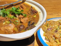 小鸡炖蘑菇-關東雪东北菜(中庚漫游城店)