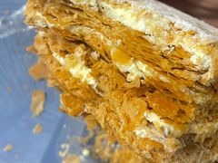 -白玉兰食品甜凤店(合生汇店)