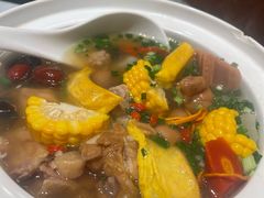-江城小馆陕南妈妈菜·全球旅行餐厅(钟楼店)