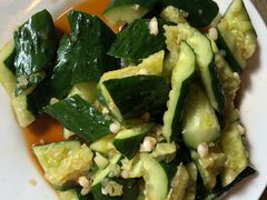 拍黄瓜-玫瑰红烤羊排(北新桥三条店)
