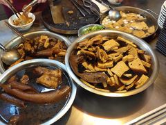 -松树干拌面店