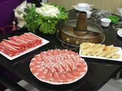 鲜羊羔肉-蒙星月涮肚火锅城(宏运家园店)